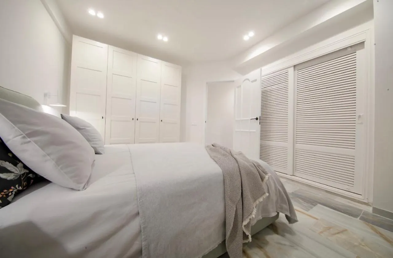Altamira Family Apartment El Duque 阿德耶